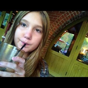 Meet your Posher, Ella